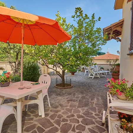 La Casa Di Lisa Konukevi