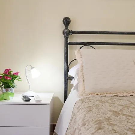 La Casa Di Lisa Konukevi